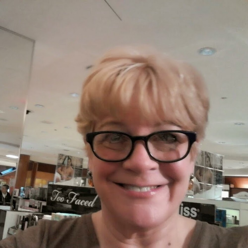 Meet your Posher, Robyn